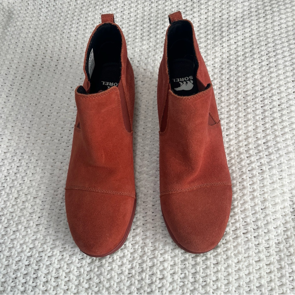 Sorel Evie Warp Red Pull On Suede Ankle Booties Boots Women’s Size 9.5